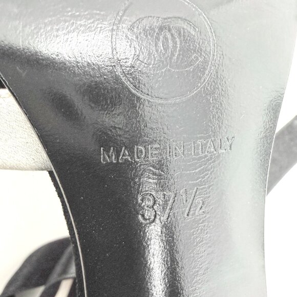 CHANEL Spring 2006 Black Velvet Crystal Logo Bow Heels IT 37.5 / US 7.5 - Picture 7 of 9